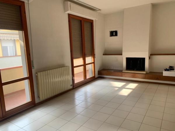 appartamento in vendita a Massa in zona Centro Storico