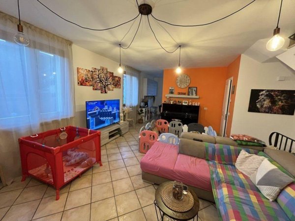 casa indipendente in vendita a Massa in zona Centro Storico