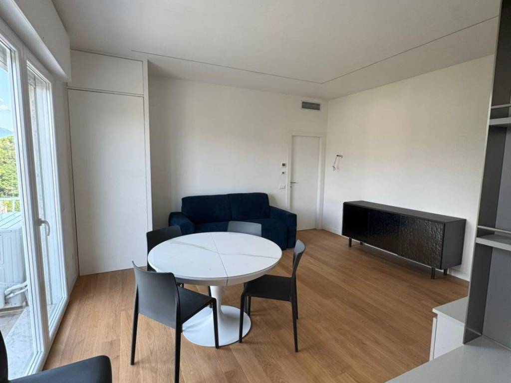 appartamento in vendita a Massa in zona Marina dei Ronchi