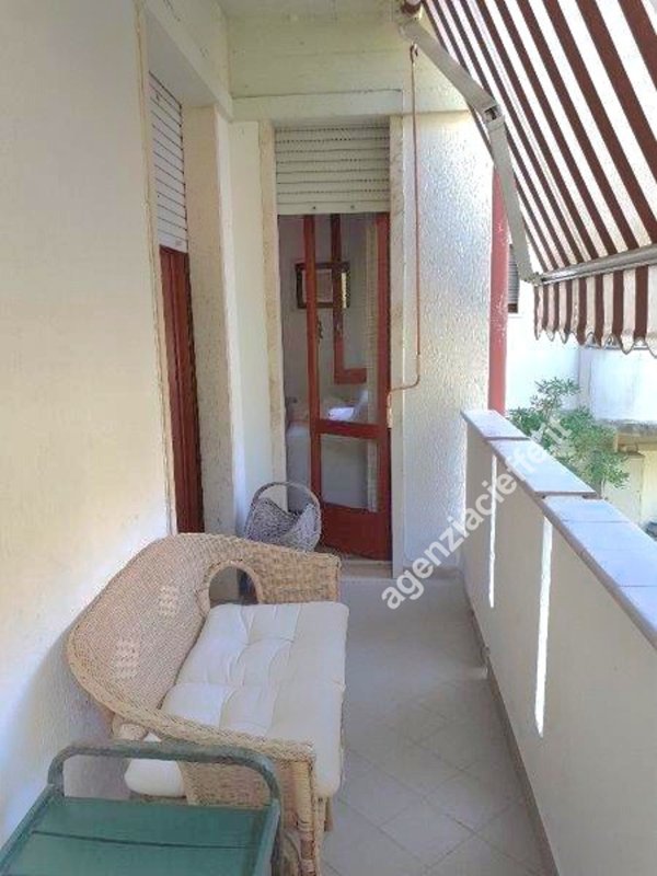 appartamento in vendita a Massa in zona Marina dei Ronchi