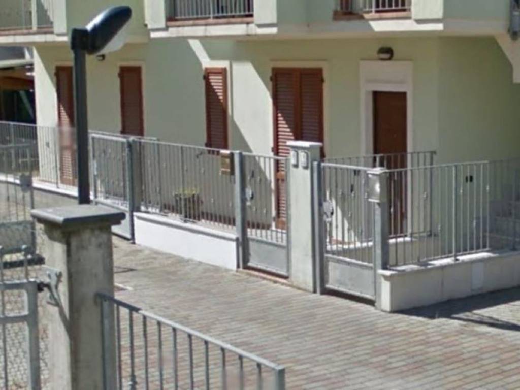 appartamento in vendita a Massa in zona Castagnola