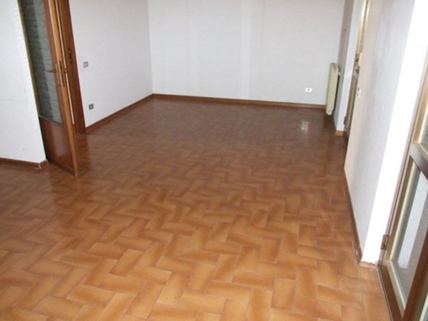 casa indipendente in vendita a Massa in zona Quercioli