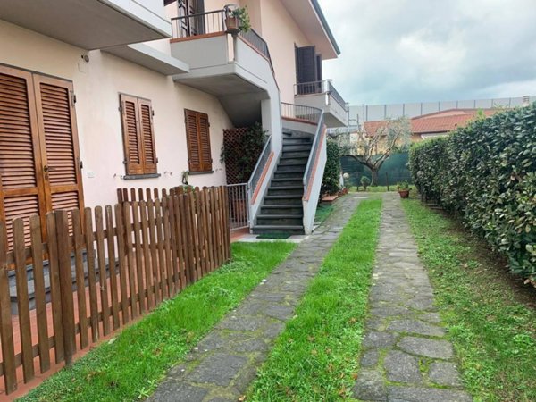 appartamento in vendita a Massa in zona Marina di Massa