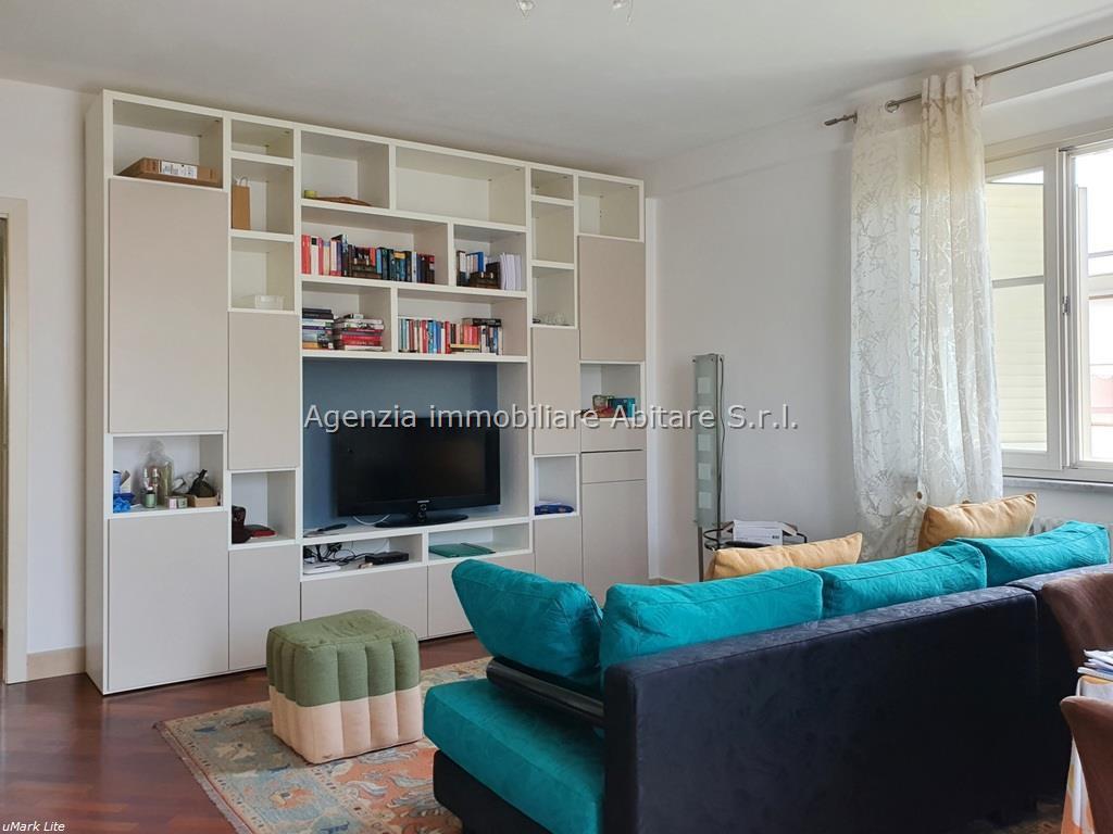 appartamento in vendita a Massa in zona Marina di Massa