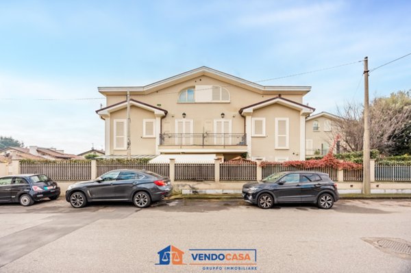 appartamento in vendita a Massa in zona Centro Storico