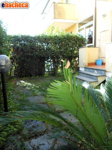 appartamento in vendita a Massa in zona Marina di Massa