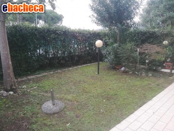 appartamento in vendita a Massa in zona Marina di Massa