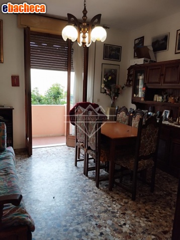 appartamento in vendita a Massa in zona Centro Storico