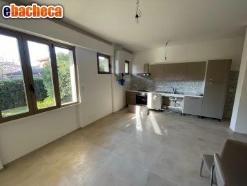 appartamento in vendita a Massa in zona Marina dei Ronchi