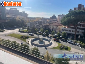 appartamento in vendita a Massa in zona Centro Storico