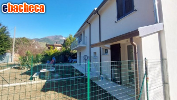 casa indipendente in vendita a Massa in zona Candia