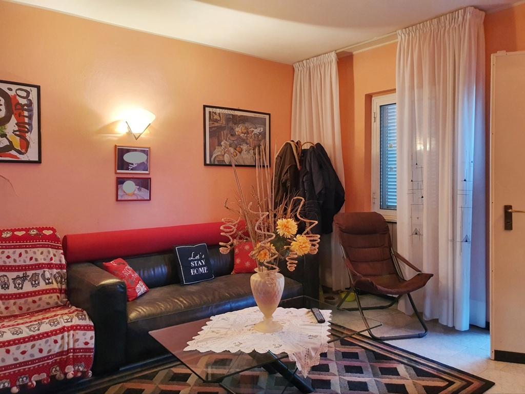 appartamento in vendita a Massa in zona Marina di Massa