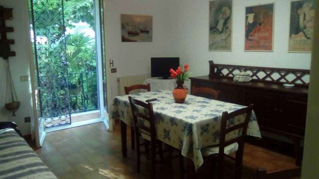 appartamento in vendita a Massa in zona Marina di Massa