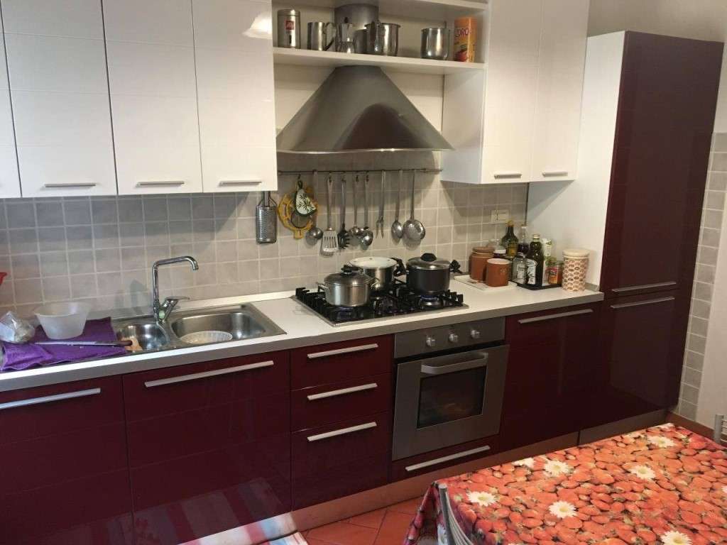 appartamento in vendita a Massa in zona Centro Storico