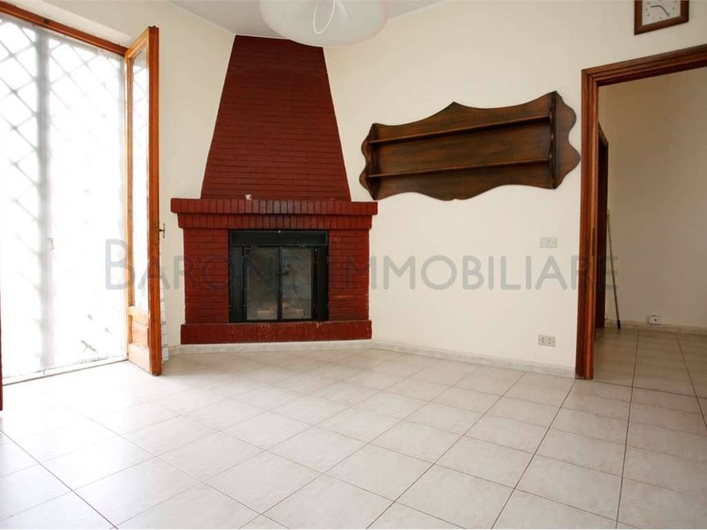 appartamento in vendita a Massa in zona Mirteto