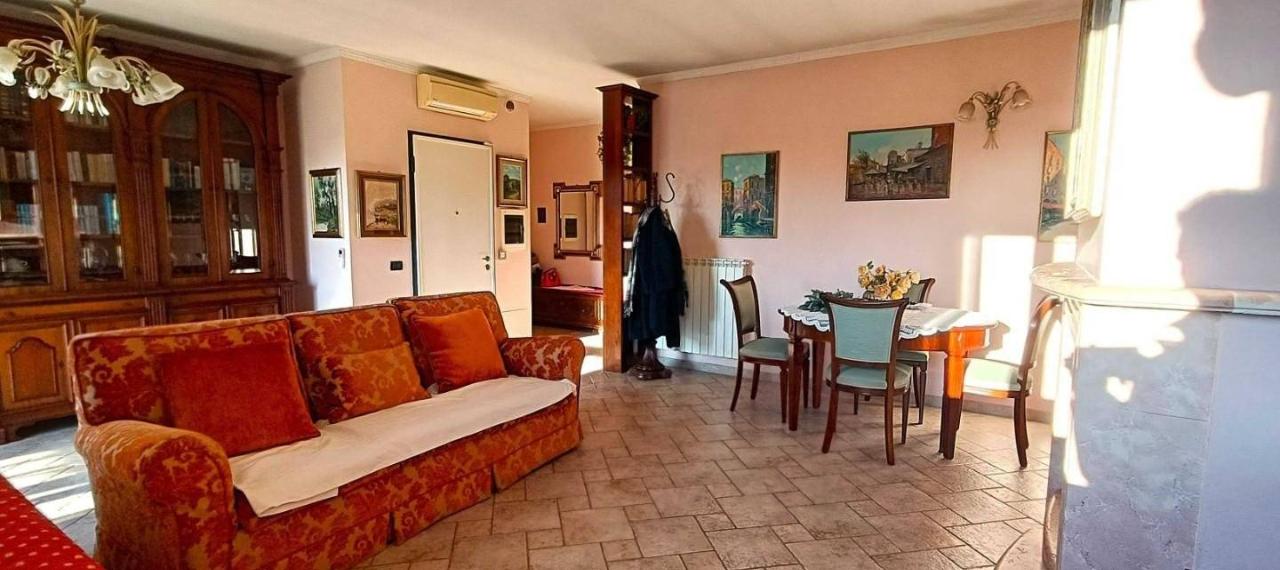 appartamento in vendita a Massa in zona Marina di Massa
