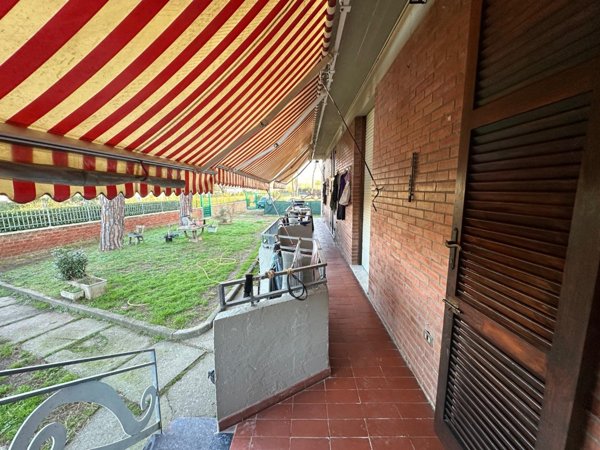 appartamento in vendita a Massa in zona Marina di Massa