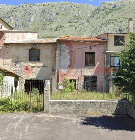 quadrivano in vendita a Massa