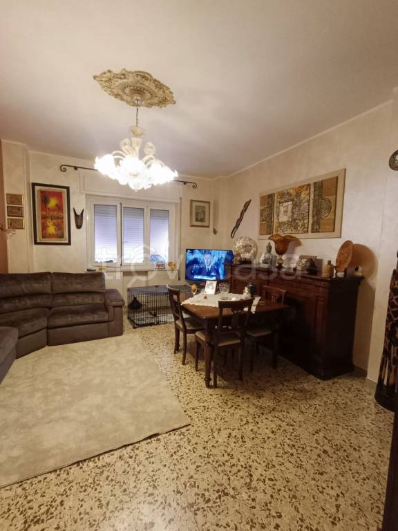 appartamento in vendita a Massa in zona Centro Storico