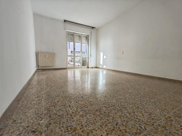 appartamento in vendita a Massa in zona Centro Storico