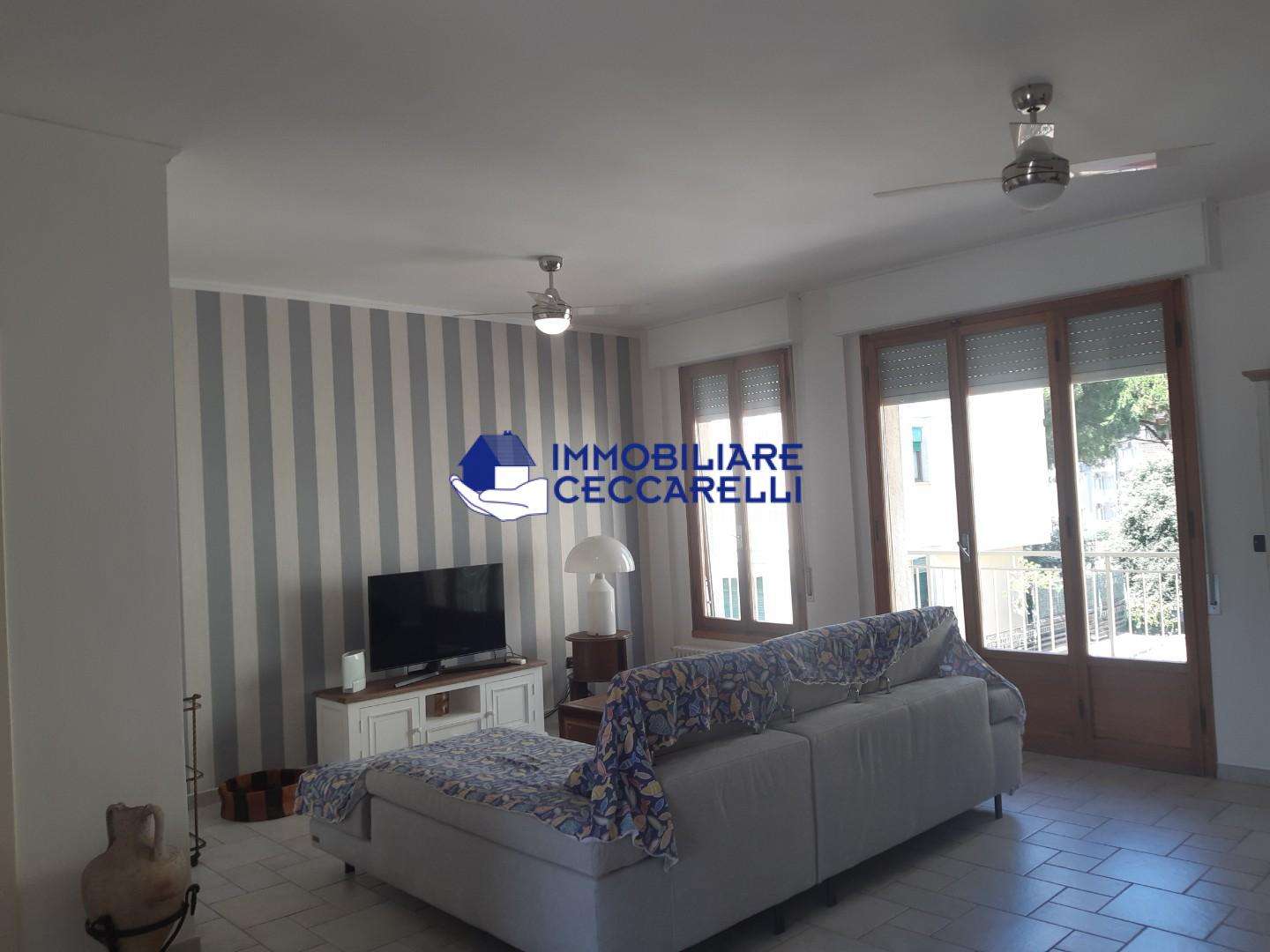 appartamento in vendita a Massa in zona Marina di Massa