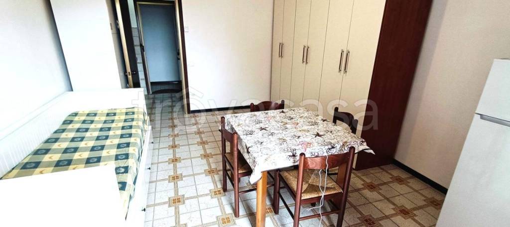 appartamento in vendita a Massa in zona Marina di Massa