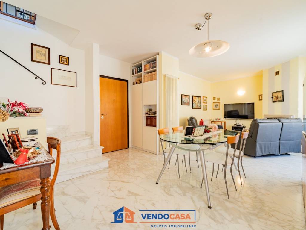 appartamento in vendita a Massa in zona Mirteto