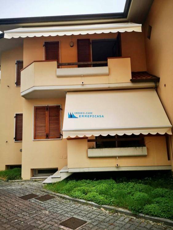casa indipendente in vendita a Massa in zona Marina di Massa