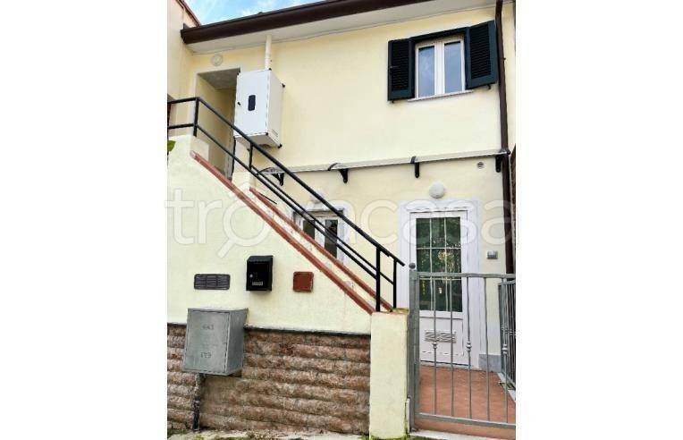 casa indipendente in vendita a Massa in zona Mirteto