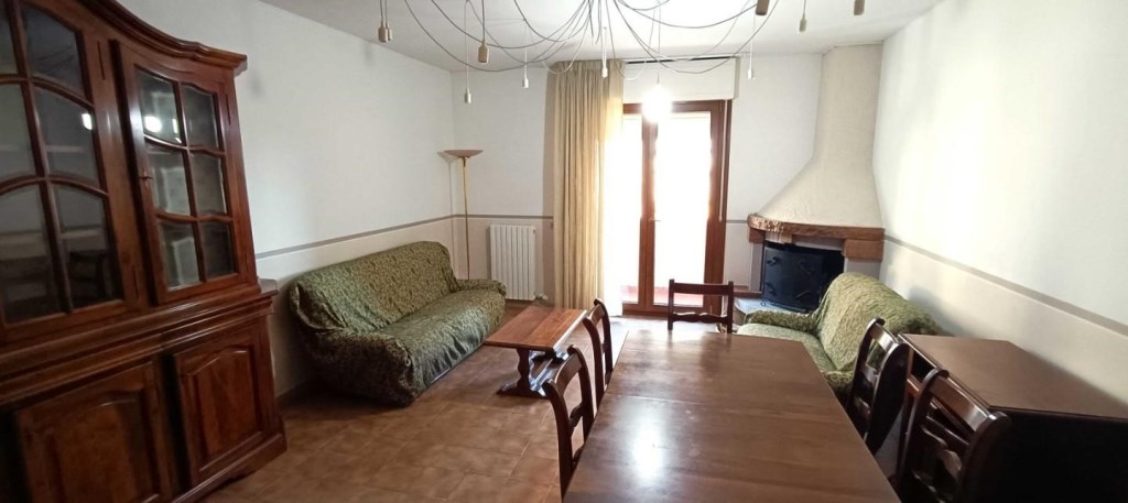 appartamento in vendita a Massa in zona Mirteto