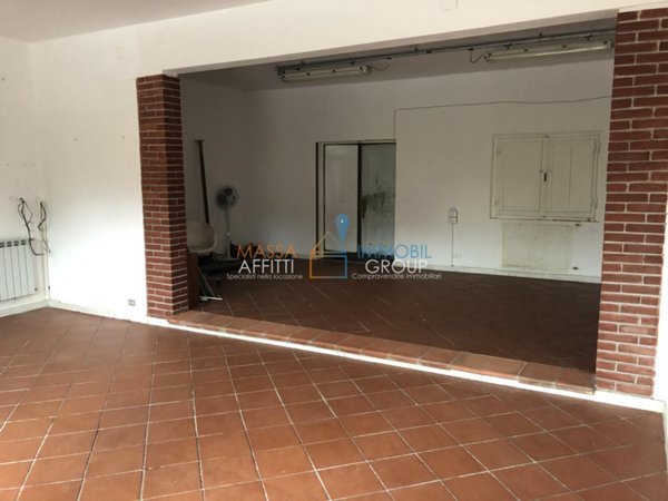 appartamento in vendita a Massa in zona Marina di Massa