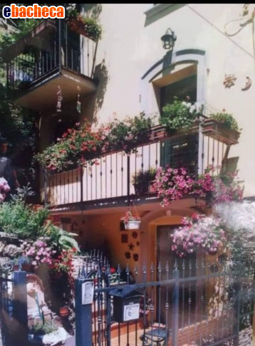 appartamento in vendita a Massa in zona Gronda