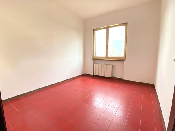 appartamento in vendita a Massa in zona Marina di Massa