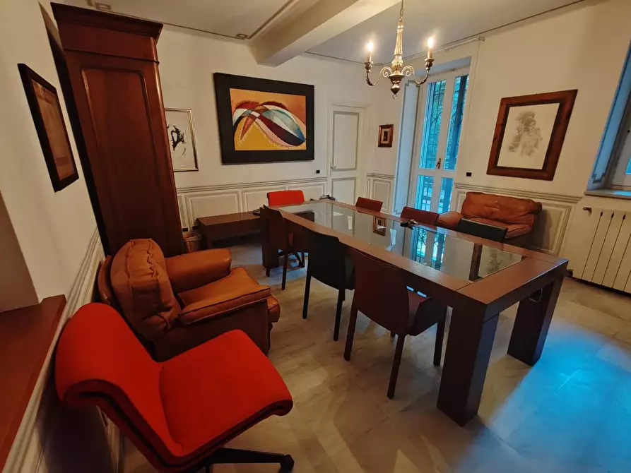 ufficio in vendita a Massa in zona Centro Storico