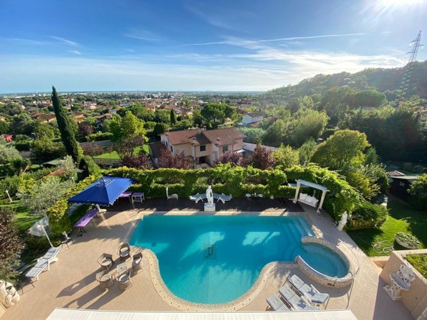 villa in vendita a Massa