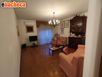 appartamento in vendita a Massa in zona Centro Storico