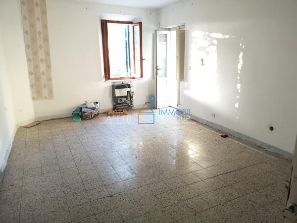 casa indipendente in vendita a Massa in zona Castagnola