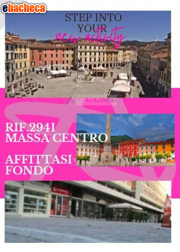 ufficio in vendita a Massa in zona Centro Storico