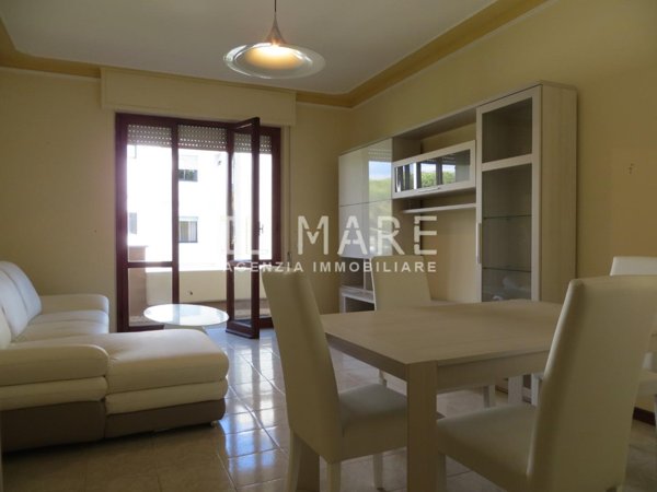 appartamento in vendita a Massa in zona Marina di Massa