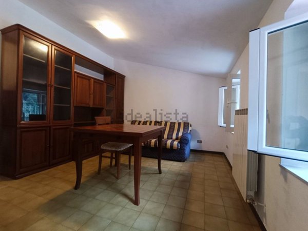 appartamento in vendita a Massa in zona Canevara