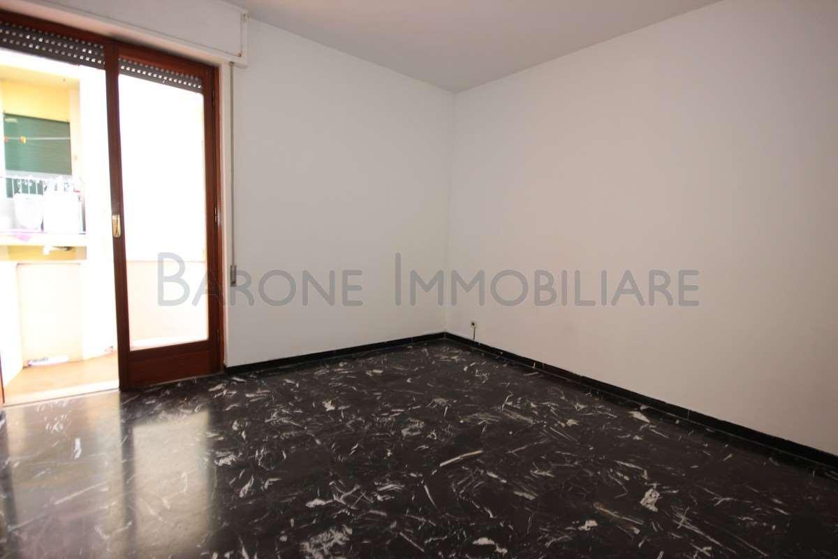 appartamento in vendita a Massa in zona Centro Storico