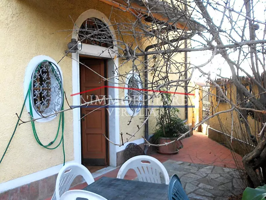 casa indipendente in vendita a Massa