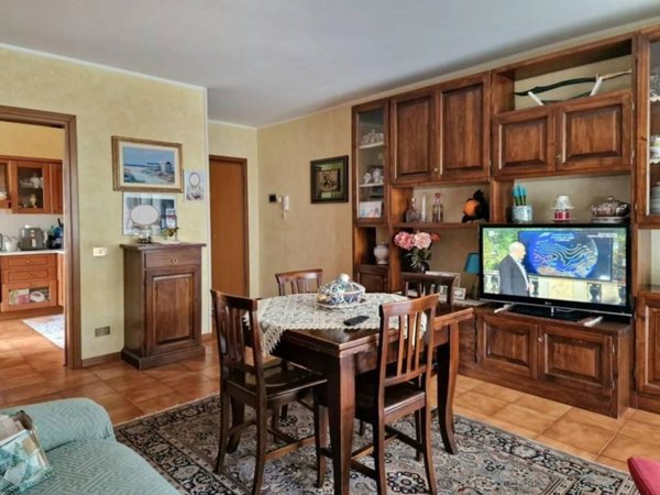 appartamento in vendita a Massa in zona Mirteto