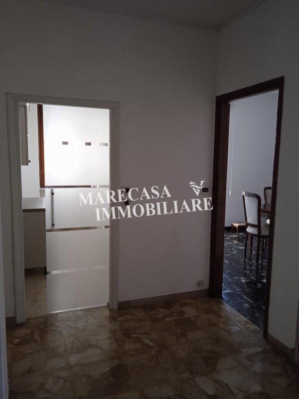 appartamento in vendita a Massa in zona Centro Storico