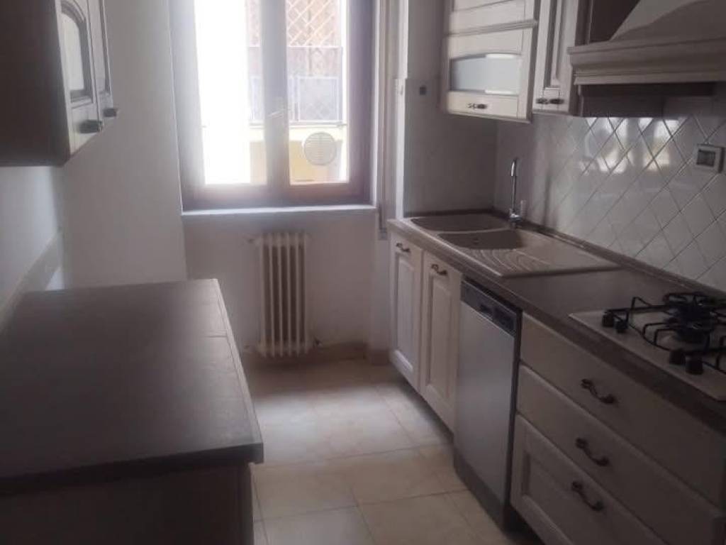 appartamento in vendita a Massa in zona Centro Storico