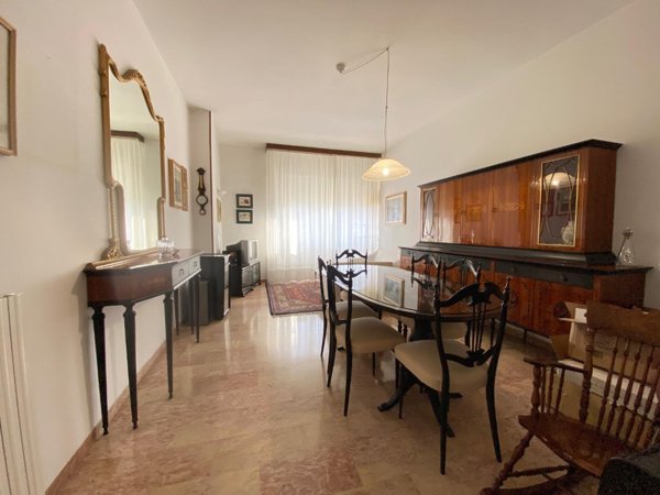 appartamento in vendita a Massa in zona Centro Storico