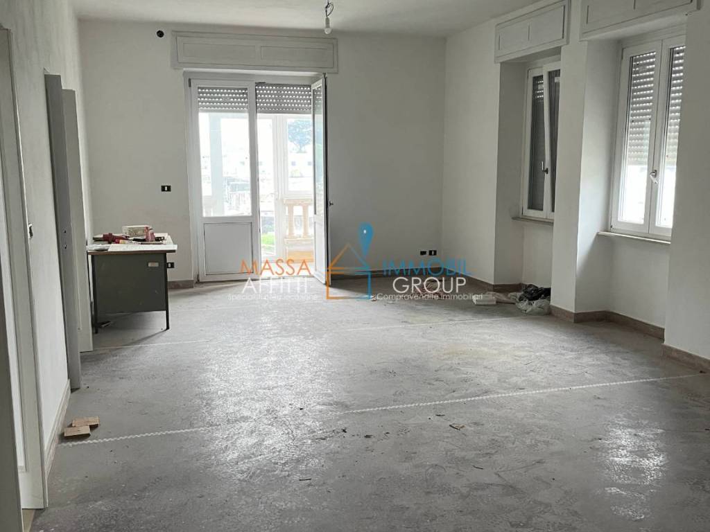 casa indipendente in vendita a Massa in zona Mirteto