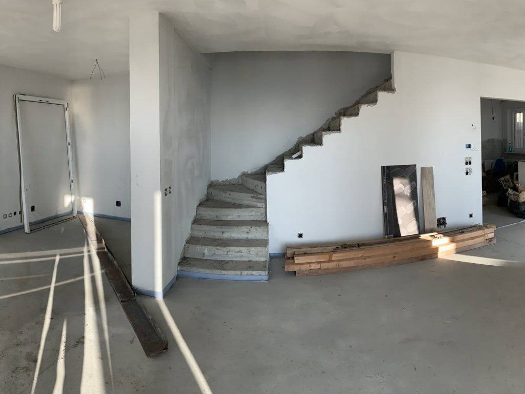 casa indipendente in vendita a Massa in zona Pariana