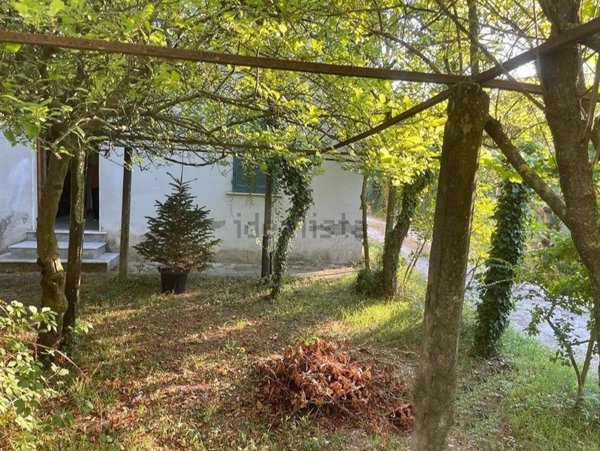 appartamento in vendita a Massa in zona Marina di Massa