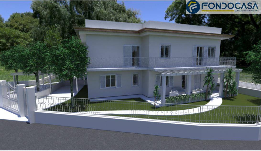 appartamento in vendita a Massa in zona Marina di Massa